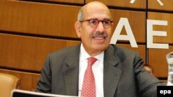 در آستانه ارایه گزارش آژانس درباره برنامه هسته ای جمهوری اسلامی، ايران می گويد زمان سفر محمد البرادعی، به تهران پس از توافق طرفين اعلام خواهد شد