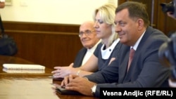 Milorad Dodik na sastanku sa Tomislavom Nikolićem, Beograd, 8. avgust 2012.