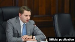 Артем Новиков. Архивдик сүрөт.