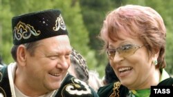 Валентина Матвиенко празднует победу над организованной преступностью. Но, по мнению некоторых экспертов, победа эта принадлежит не только и не столько губернатору Петербурга