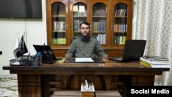 Сирияда согушуп жүргөн Сайфиддин Тажибаев Тажикстанда террорчулукка айыпталып, ага издөө салынган.