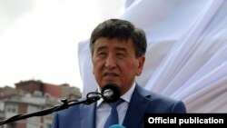 Сооронбай Жээнбеков.