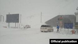 Төө ашуу. Сүрөт ӨКМдики. архив