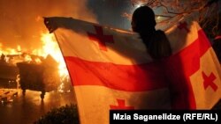 За останні дні, за даними МВС країни, затримано понад 220 громадян під час протестів у Тбілісі