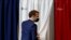 Alegerile prezidențiale din Franța au loc în 10 aprilie (primul tur), respectiv în 24 aprilie (al doilea tur). În imagine, actualul președinte al Franței, Emmanuel Macron.