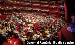 Romania Bucharest theatre event - test. 70% of vaccinated participants