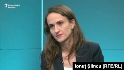 За словами Оани Цою, Вашингтон ухвалив рішення на основі «обґрунтованого аналізу», який передбачає, що європейським членам НАТО необхідно «збільшити власну обороноздатність»