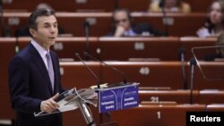 Грузинскому премьеру в ПАСЕ пришлось отвечать на малоприятные вопросы о его проблемах с грузинской оппозицией, отношениях с Россией и конфликтными регионами