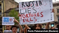 На одній із акції проти тортур, які в Росії застосовують до українських військовополенених і цивільних. Представники МФЧХ не перевіряють умови утримання