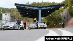 Pika kufitare në Jarinjë, afër Leposaviqit. Policia e Kosovës tha se dyshohet që një serb është plagosur dhe rrëmbyer nga Xhandarmëria e Serbisë në territorin e Leposaviqit. 