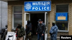 Захоплена сепаратистами будівля МВС у Слов’янську 