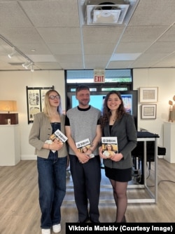 Журнал «Дзвін» опублікував твори Вікторії та інших представників молоді української діаспори