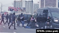 Arestări la un protest din Minsk, 11 octombrie 2020.
