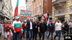 Протест відбувається за кілька днів до публікації оцінки готовності Болгарії до введення євро з 1 січня 2026 року