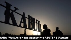 «Ми всі змушені залишатися анонімними, подаючи це звернення, через ризики для наших життів. Ми не хочемо, щоб журналістика вимерла в Афганістані, як це було між 1996 та 2001 роками»