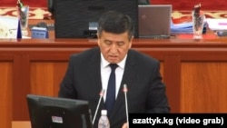 Сооронбай Жээнбеков.