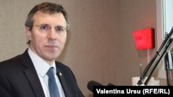 Dorin Chirtoacă în studioul Europei Libere de la Chișinău