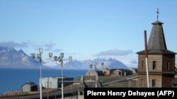 Вид на Баренцбург на норвезькому арктичному архіпелазі Шпіцберген(фото ілюстративне)