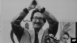 ابوالحسن بنی‌صدر ۸۸ سال داشت