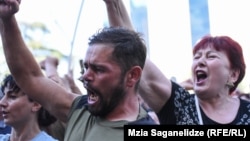 Тбилисский марш радикалов: самые яркие фотографии 5 июля