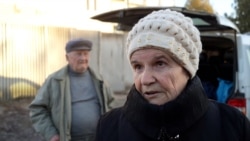 As Bombs Strike Ukraine's Sumy Region, Villagers Salvage What They Can Before Fleeing