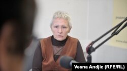 "Mislim da je potpuno razumljivo sa ruske strane da je to tražila i dobila, ali je drugo pitanje šta Srbija time hoće", navodi za RSE Jelica Kurjak, nekadašnja ambasadorka Srbije u Moskvi.