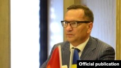 Николай Дорошенко.