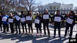 Протест під Білим домом із вимогою не скасовувати Obamacare, 23 березня 2017 року