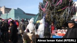 Новогодняя суета на местных рынках