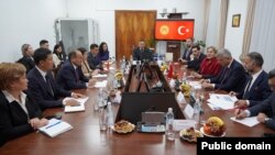 Алымкадыр Бейшеналиев менен Кемал Мемишоглунун жолугушуусу.