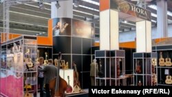 Vedere a standului Fabricii „Hora” din Reghin