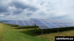 Правки до законодавства можуть заборонити розташування сонячних панелей домогосподарств на землі