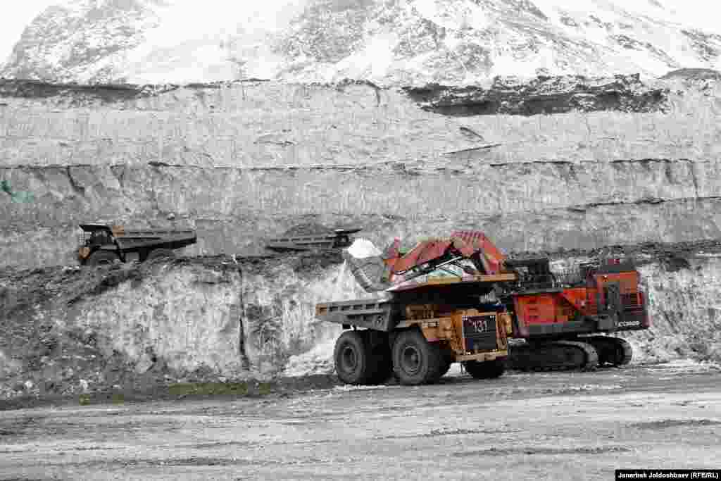 В феврале 1993 года была создана «Кумтор Оперейтинг Компани»