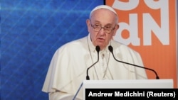 Папа Римський Франциск був госпіталізований для планової операції на кишківнику 4 липня