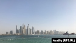 Tens of thousands of Pakistanis stranded in the United Arab Emirates due to the coronavirus are trying to leave the Gulf state.