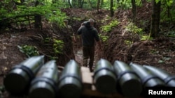 Військовослужбовець 13-ї бригади оперативного призначення «Хартія» НГУ на позиції у Харківській області, 19 липня 2025 року