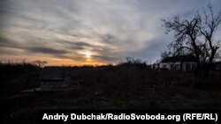 Військові підірвалися на міні в районі селища Водяне