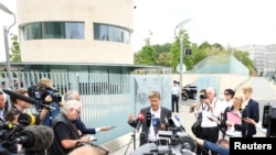 Robert Habeck német gazdasági miniszter beszél a kormány ülése után Berlinben 2022. augusztus 24-én