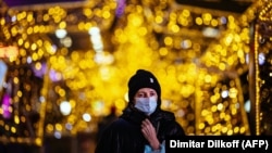 У ВООЗ попередили, що зібрання різних сімей, знайомих і релігійних груп під час новорічно-різдвяних свят створює «значний ризик» поширення COVID-19 в перші тижні і місяці 2021 року