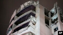 Наслідки повітряного удару по передмістю Бейрута