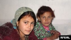 Ҷӯгиҳо ҳангоми таҳсил дар мактаб (Акс аз бойгонӣ)