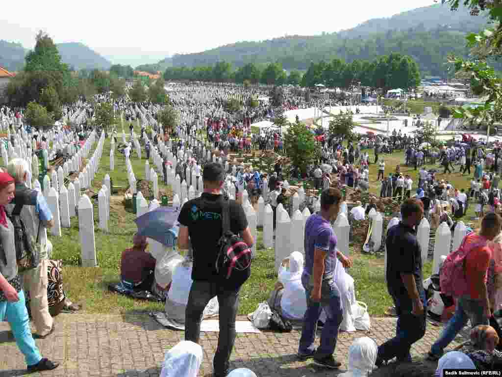 Srebrenica, 11. juli 2013. Foto: Sadik Salimović, RSE