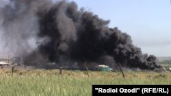 Дым от печей для обжига извести. Июнь 2017 года 