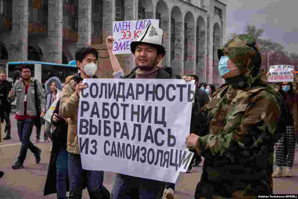 Ураандар арасында &quot;Окуган кыз оорун табат&quot;, &quot;Кызга кырк үйдөн колдоо!&quot; деген сыяктуу жаңы түшүнүктөр да бар.