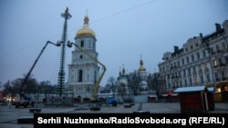 Головна ялинка України буде штучною, матиме висоту 31 метр і оформлення в тематиці «чарівний ліс»