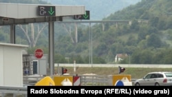 Oko 165 miliona KM (oko 80 miliona eura) sakupljenih sredstava od akciza na gorivo, trebalo bi se rasporediti prema staroj Privremenoj odluci