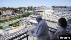 Це була перша проповідь Папи Франциска після одинадцяти днів перебування в клініці, минулого тижня він прочитав молитву