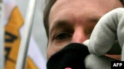 Авторы доклада отмечают, что преступлений на националистической почве стало меньше