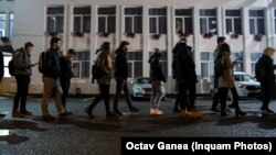 Coadă în regie. Studenții votează pe liste suplimentare