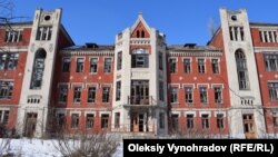 Здание больницы, построенной бельгийцами более 100 лет назад